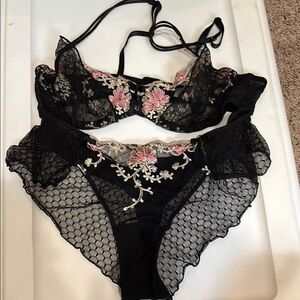 Elegant Black and Pink Lace Lingerie Set